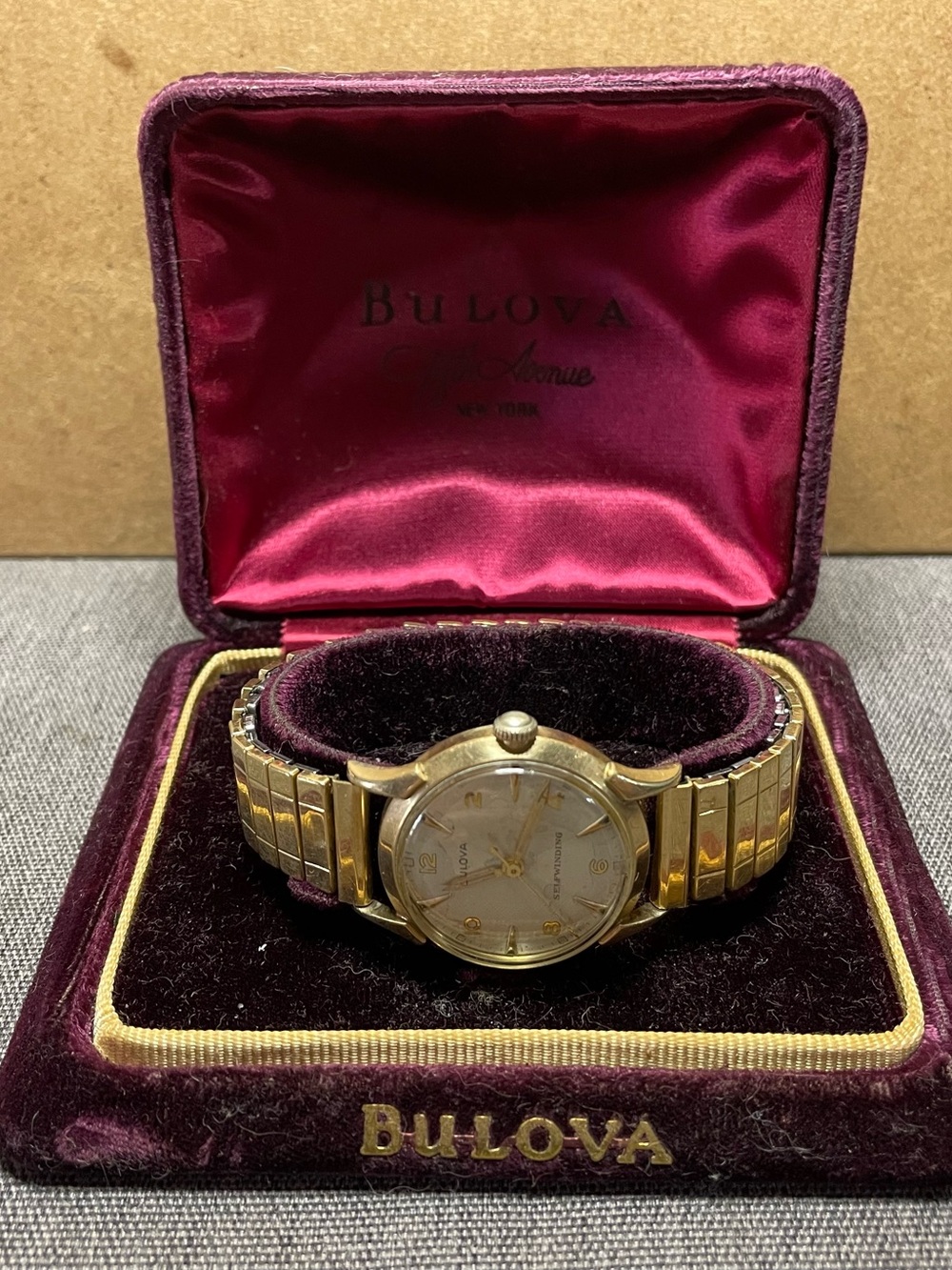Vintage Bulova Men's Self Winding 10k RGP Circa 1950 Watch with Case